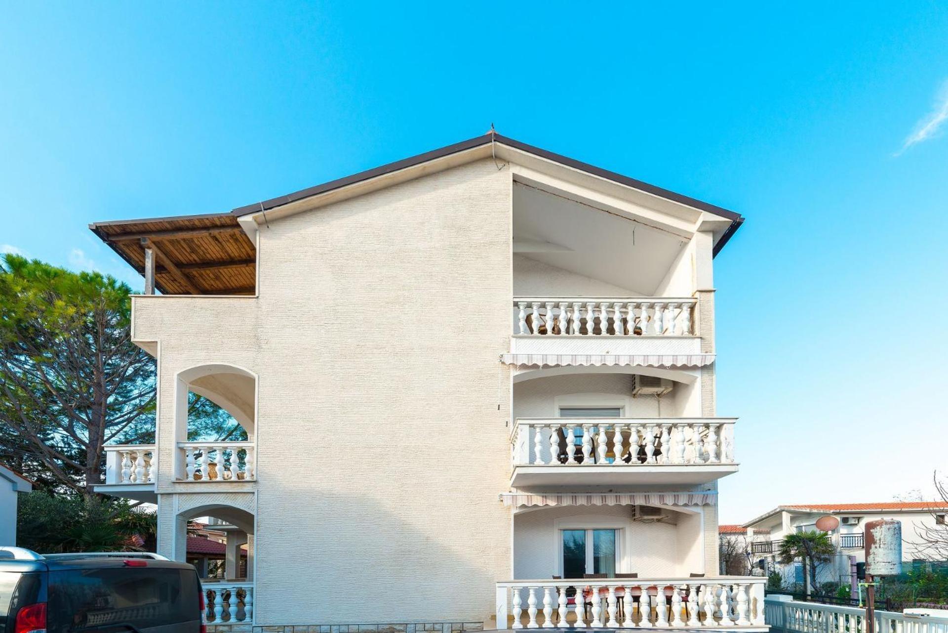 Apartments Ivica - With Parking Nin Exterior photo